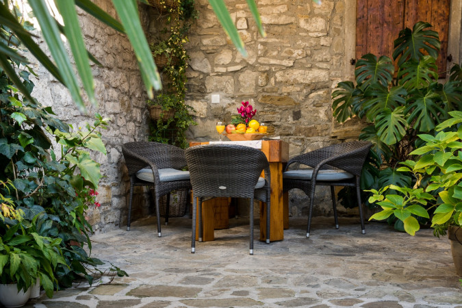 Apartment with romantic wine cellar, Apartments Roža, Roč - Istria, Croatia CROATIA