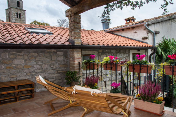 Apartment with fireplace and balcony, Apartments Roža, Roč - Istria, Croatia CROATIA